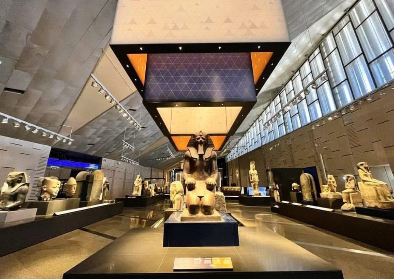 Hurghada: Grand Egyptian Museum, Pyramids & Sphinx Day Tour